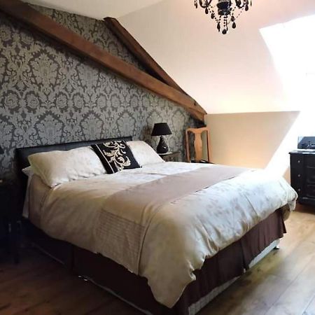 ดิ อัลปากา บีแอนด์บี Bed & Breakfast Chalais  ภายนอก รูปภาพ
