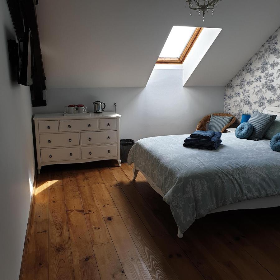 ดิ อัลปากา บีแอนด์บี Bed & Breakfast Chalais  ภายนอก รูปภาพ