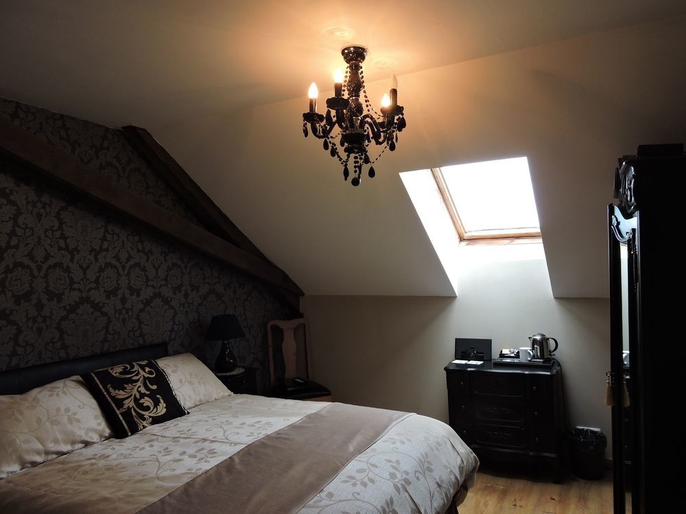 ดิ อัลปากา บีแอนด์บี Bed & Breakfast Chalais  ภายนอก รูปภาพ