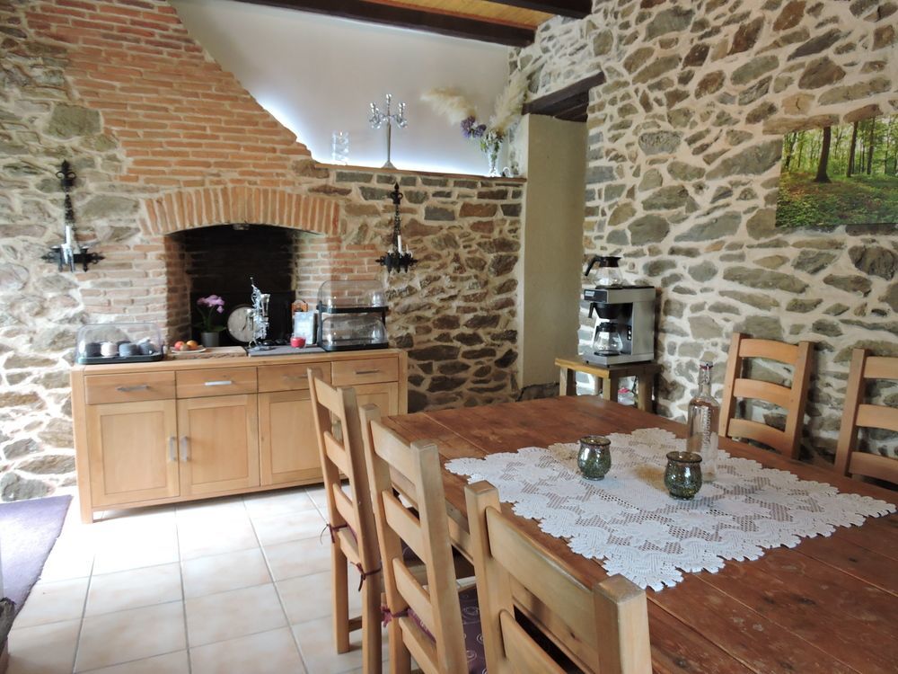 ดิ อัลปากา บีแอนด์บี Bed & Breakfast Chalais  ภายนอก รูปภาพ